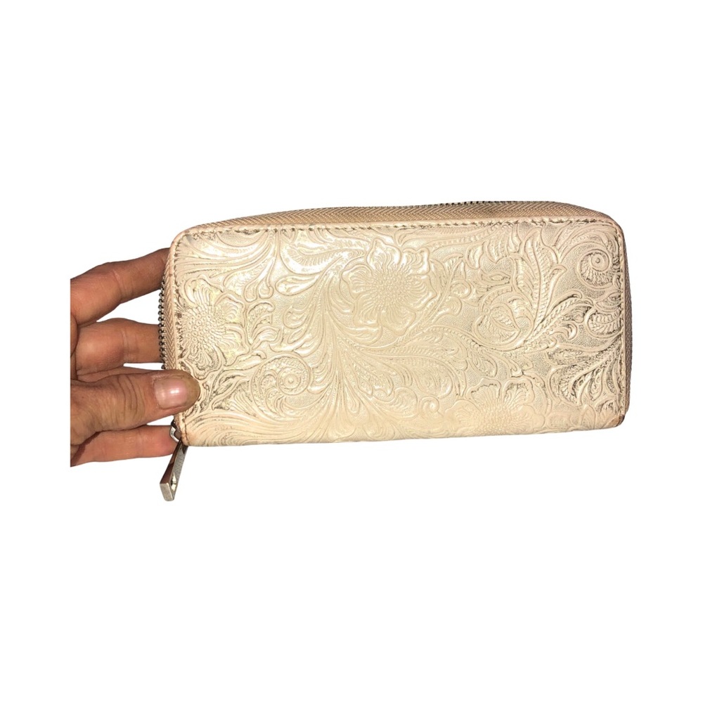 MMS Design Studio Cream Embossed Wallet